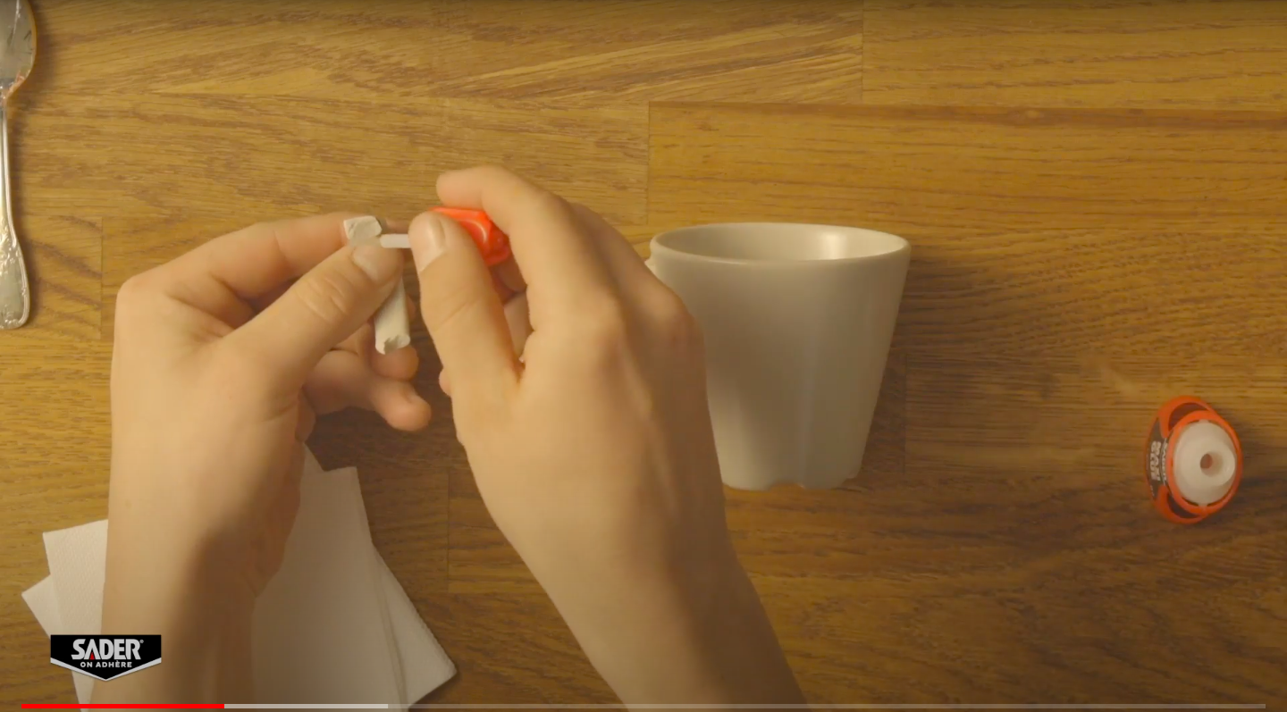 Sader, comment recoller un objet en faïence 