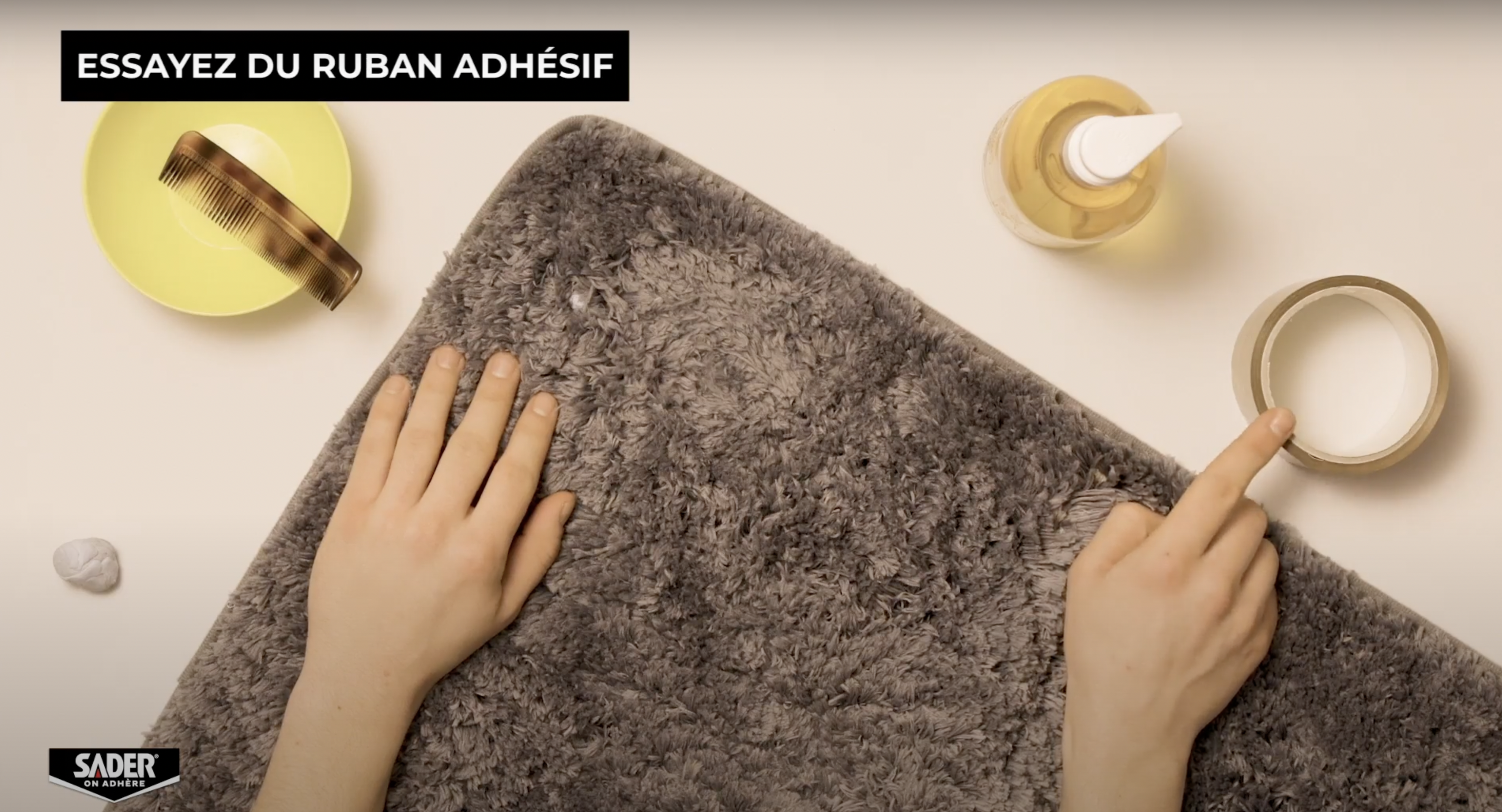 Sader, comment enlever de la pâte à fixe d’un tapis
