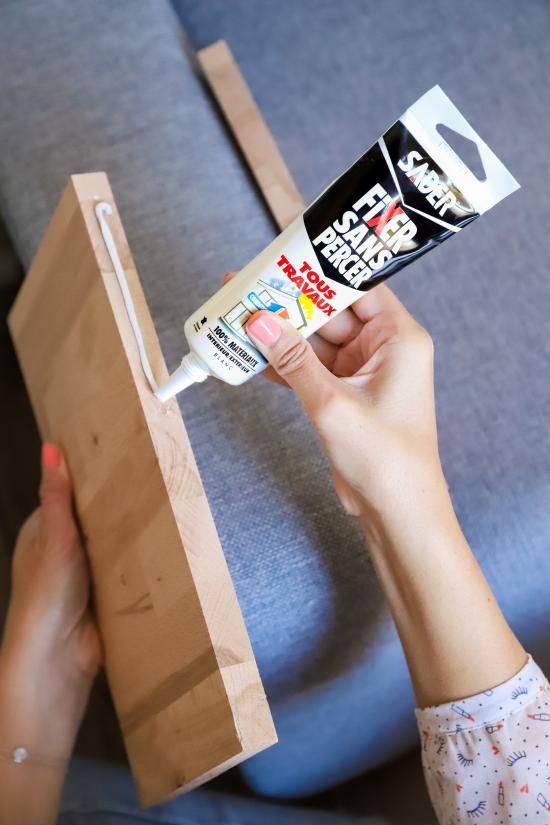 diy-sader-tuto-tablette-canape-colle-mastic-fixer-sans-percer-etape-5