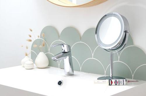 Header tuto comment réparer le gond de votre miroir en métal à l'aide de votre colle